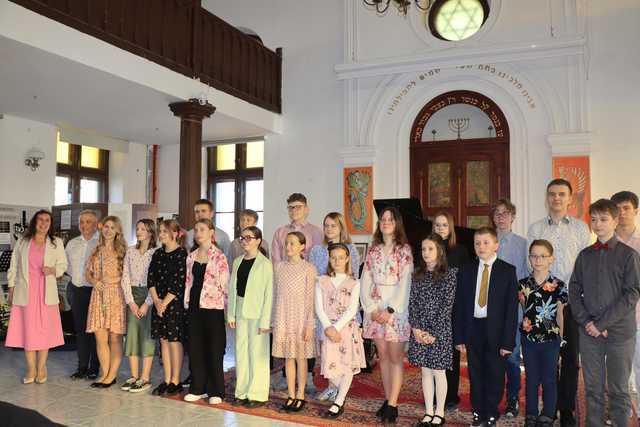 Koncert wiosenny uczniów Szkoły Fortepianu d-moll w synagodze Rutika