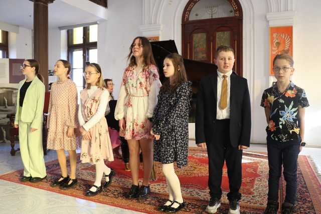 Koncert wiosenny uczniów Szkoły Fortepianu d-moll w synagodze Rutika
