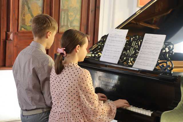 Koncert wiosenny uczniów Szkoły Fortepianu d-moll w synagodze Rutika