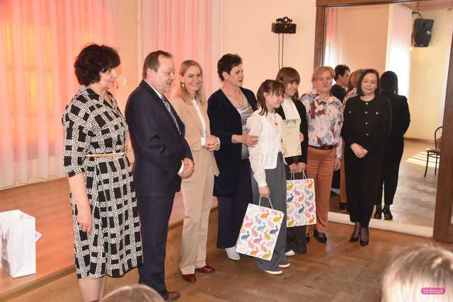 Powiatowy Konkurs Aranżacji Stołów Wielkanocnych w Dzierżoniowie