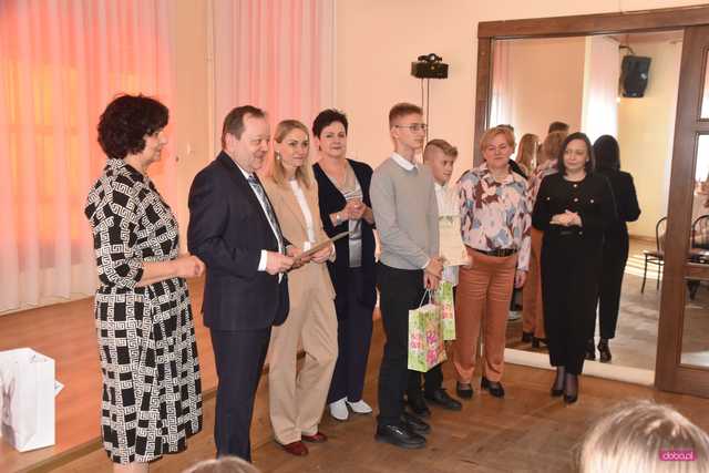 Powiatowy Konkurs Aranżacji Stołów Wielkanocnych w Dzierżoniowie