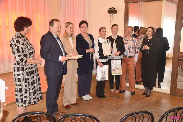 Powiatowy Konkurs Aranżacji Stołów Wielkanocnych w Dzierżoniowie