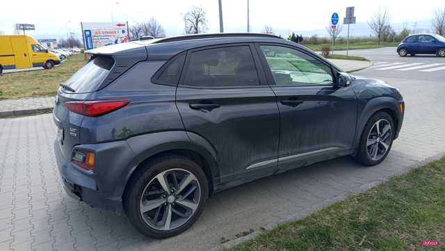 Zderzenie czterech samochodów na drodze Bielawa - Dzierżoniów