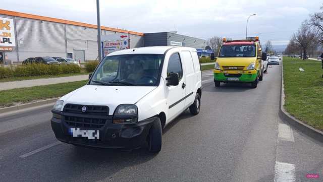 Zderzenie czterech samochodów na drodze Bielawa - Dzierżoniów