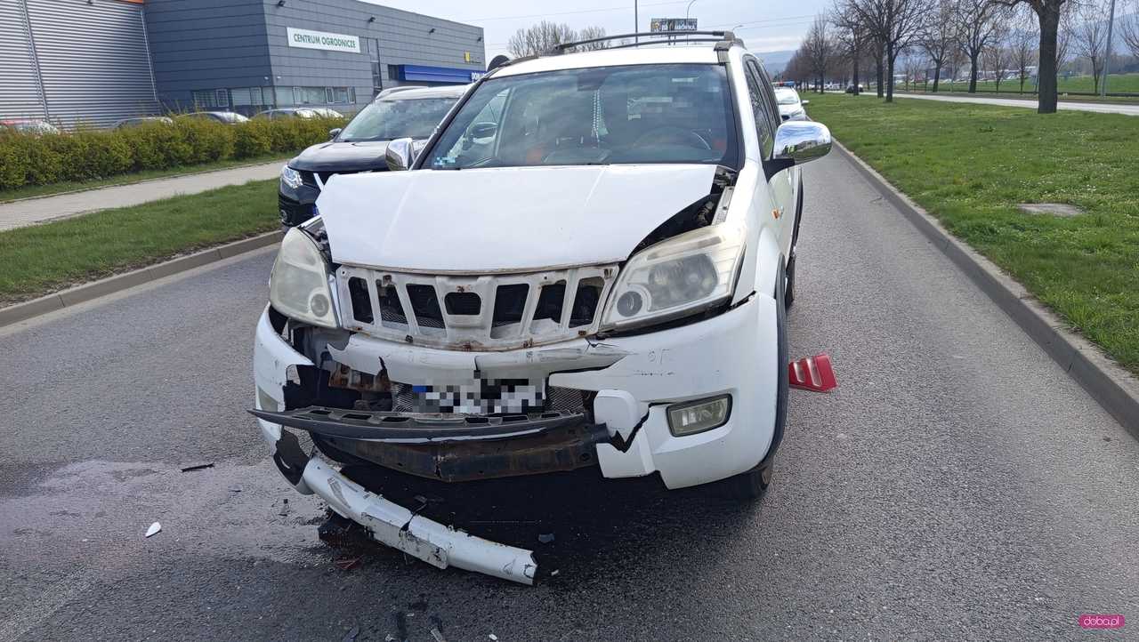 Zderzenie czterech samochodów na drodze Bielawa - Dzierżoniów