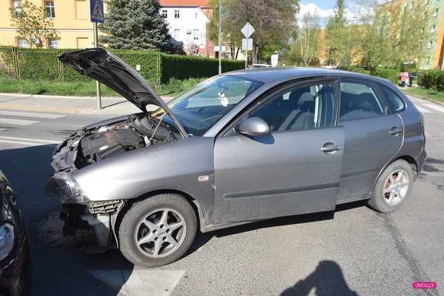 Zderzenie trzech samochodów w Bielawie