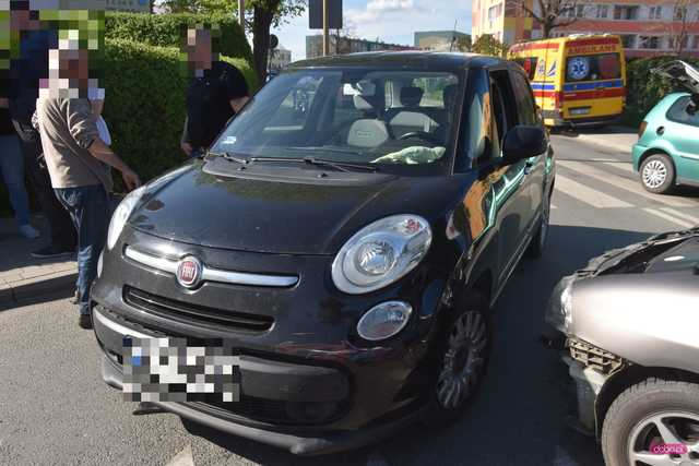 Zderzenie trzech samochodów w Bielawie