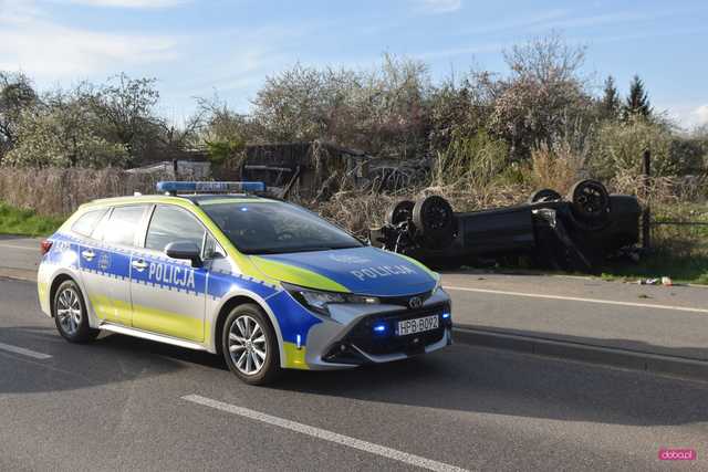 Dachowanie na drodze Dzierżoniów - Dobrocin