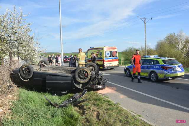 Dachowanie na drodze Dzierżoniów - Dobrocin