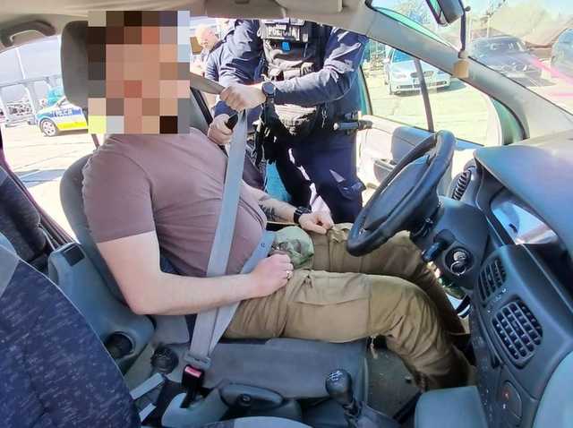 Dzierżoniowscy policjanci doskonalili swoje umiejętności podczas intensywnego szkolenia w terenie