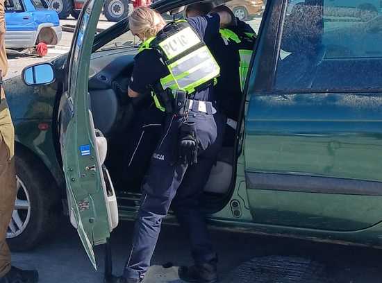 Dzierżoniowscy policjanci doskonalili swoje umiejętności podczas intensywnego szkolenia w terenie