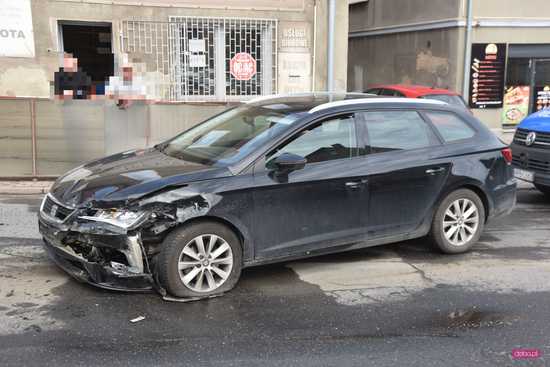 Zderzenie bmw z seatem w Pieszycach