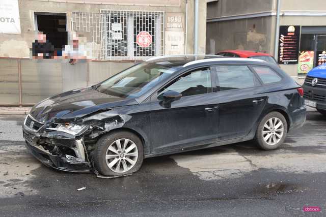 Zderzenie bmw z seatem w Pieszycach