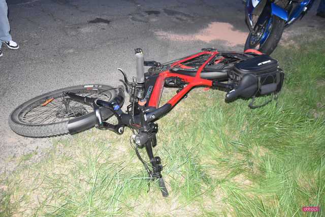 Zderzenie motocyklisty z rowerzystą