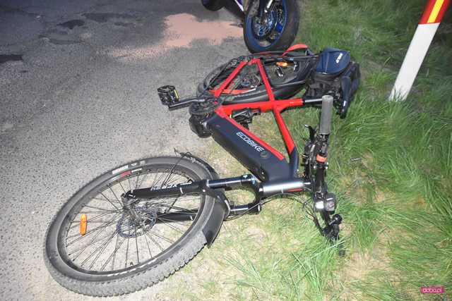 Zderzenie motocyklisty z rowerzystą