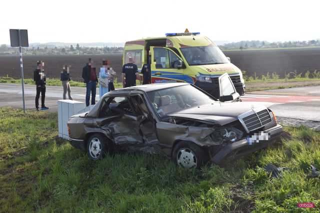 Zderzenie mercedesów na obwodnicy Dzierżoniowa