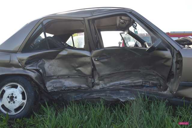 Zderzenie mercedesów na obwodnicy Dzierżoniowa