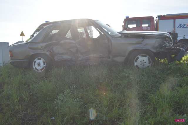 Zderzenie mercedesów na obwodnicy Dzierżoniowa