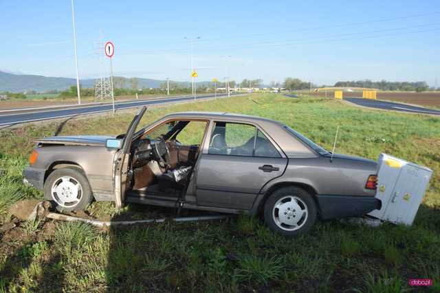 Zderzenie mercedesów na obwodnicy Dzierżoniowa