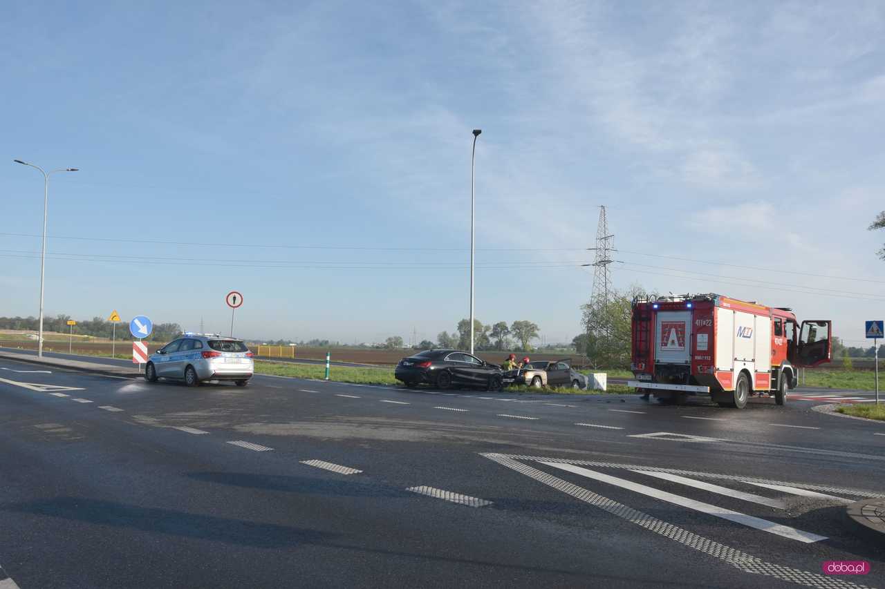 Zderzenie mercedesów na obwodnicy Dzierżoniowa