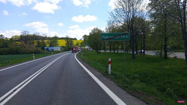 Zderzenie dwóch pojazdów na ósemce