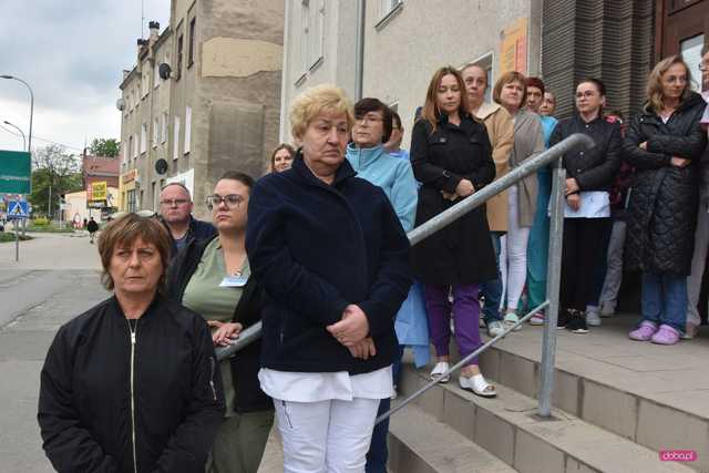 Protest pracowników ochrony zdrowia w Dzierżoniowie i Bielawie