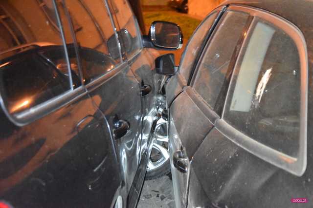 Volkswagenem uderzył w zaparkowanego forda i uciekł
