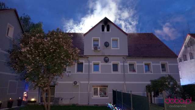 Pożar budynku wielorodzinnego w Dzierżoniowie