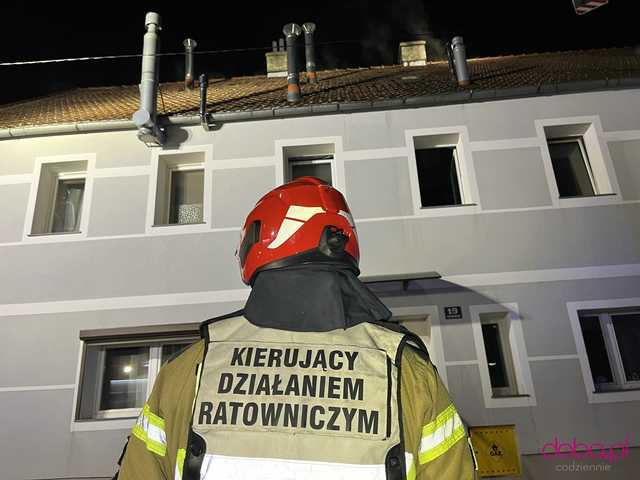 Pożar budynku wielorodzinnego w Dzierżoniowie