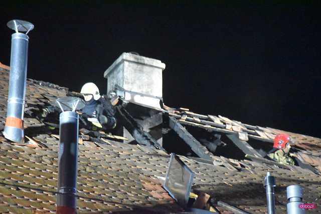 Pożar budynku wielorodzinnego w Dzierżoniowie
