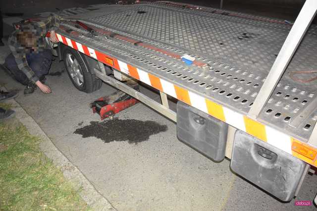 Zderzenie lawety i peugeota w Bielawie