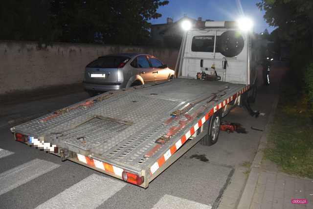 Zderzenie lawety i peugeota w Bielawie