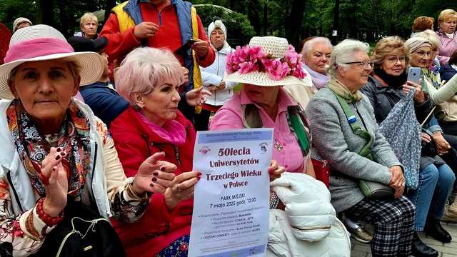 Bielawskie obchody Jubileuszu 50-lecia Uniwersytetów III Wieku w Polsce