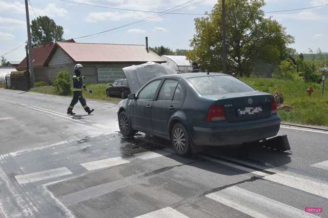 Zderzenie trzech pojazdów w Piławie Dolnej