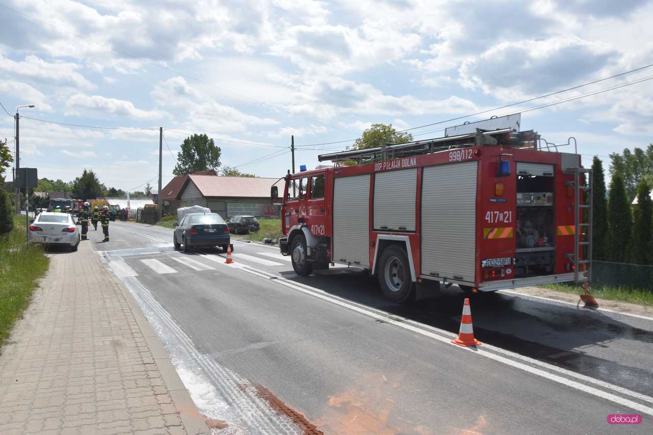 Zderzenie trzech pojazdów w Piławie Dolnej