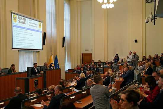 Zarząd Województwa Dolnośląskiego z absolutorium za 2024 rok