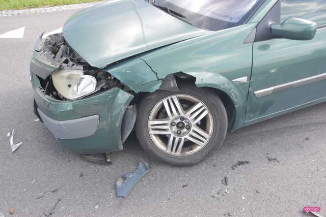 Zderzenie renault i volkswagena
