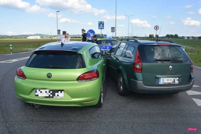 Zderzenie renault i volkswagena