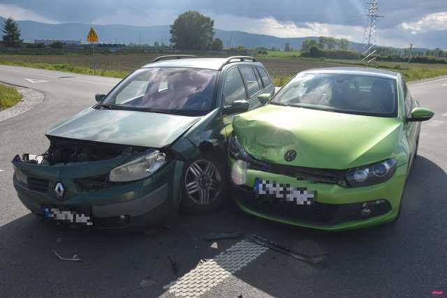 Zderzenie renault i volkswagena