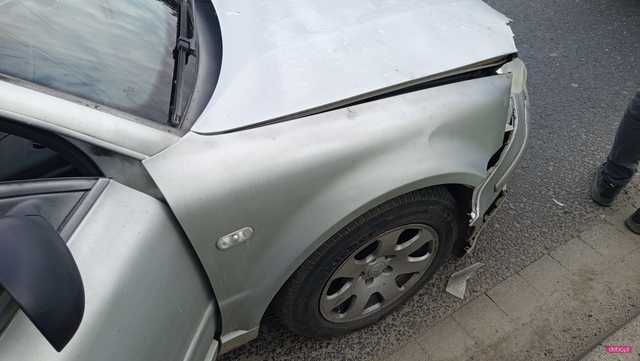 Zderzenie volkswagena z renault w Dzierżoniowie