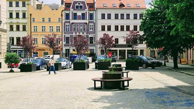Przebudowa dzierżoniowskiego rynku zakończona