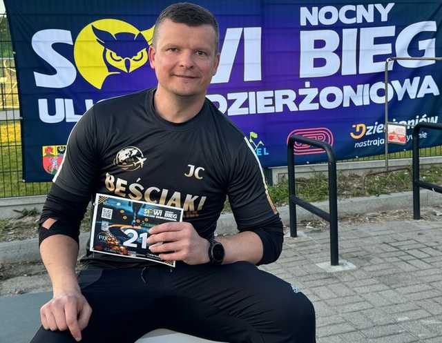 Funkcjonariusze z Dzierżoniowa wzięli udział w Sowim Biegu 2025