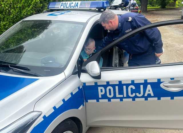 Policjanci z powiatu dzierżoniowskiego gościnnie na festynie „Świat Zdrowia i Bezpieczeństwa” w Pilawie Górnej