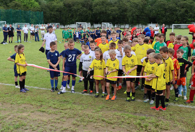 Niemcza. Otwarcie stadionu i Piłkarski Dzień Dziecka