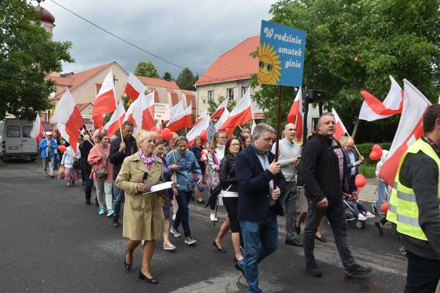 Marsz dla Życia i Rodziny w Dzierżoniowie
