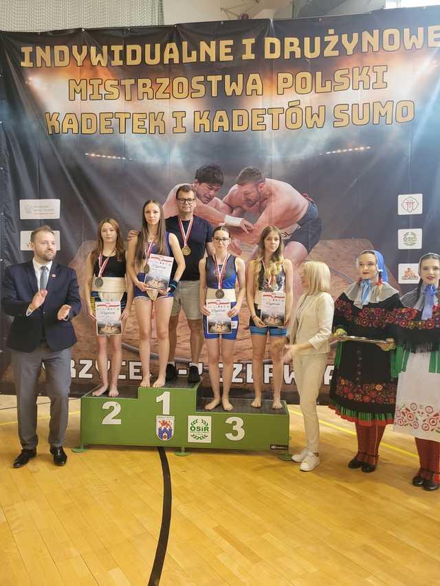 Kurcab i Hlond ze srebrnymi medalami Mistrzostw Polski Kadetek w Sumo