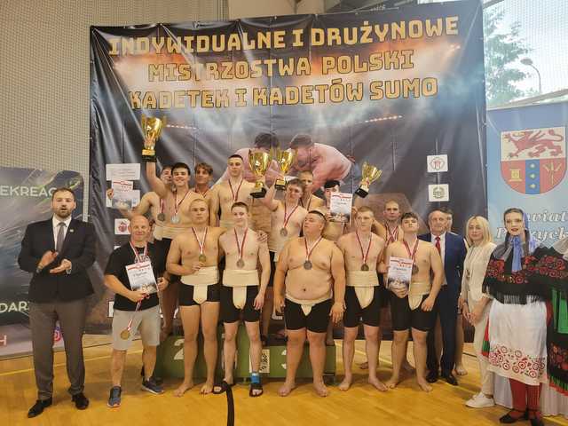 Kurcab i Hlond ze srebrnymi medalami Mistrzostw Polski Kadetek w Sumo