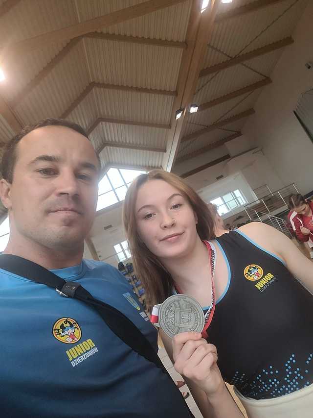 Kurcab i Hlond ze srebrnymi medalami Mistrzostw Polski Kadetek w Sumo