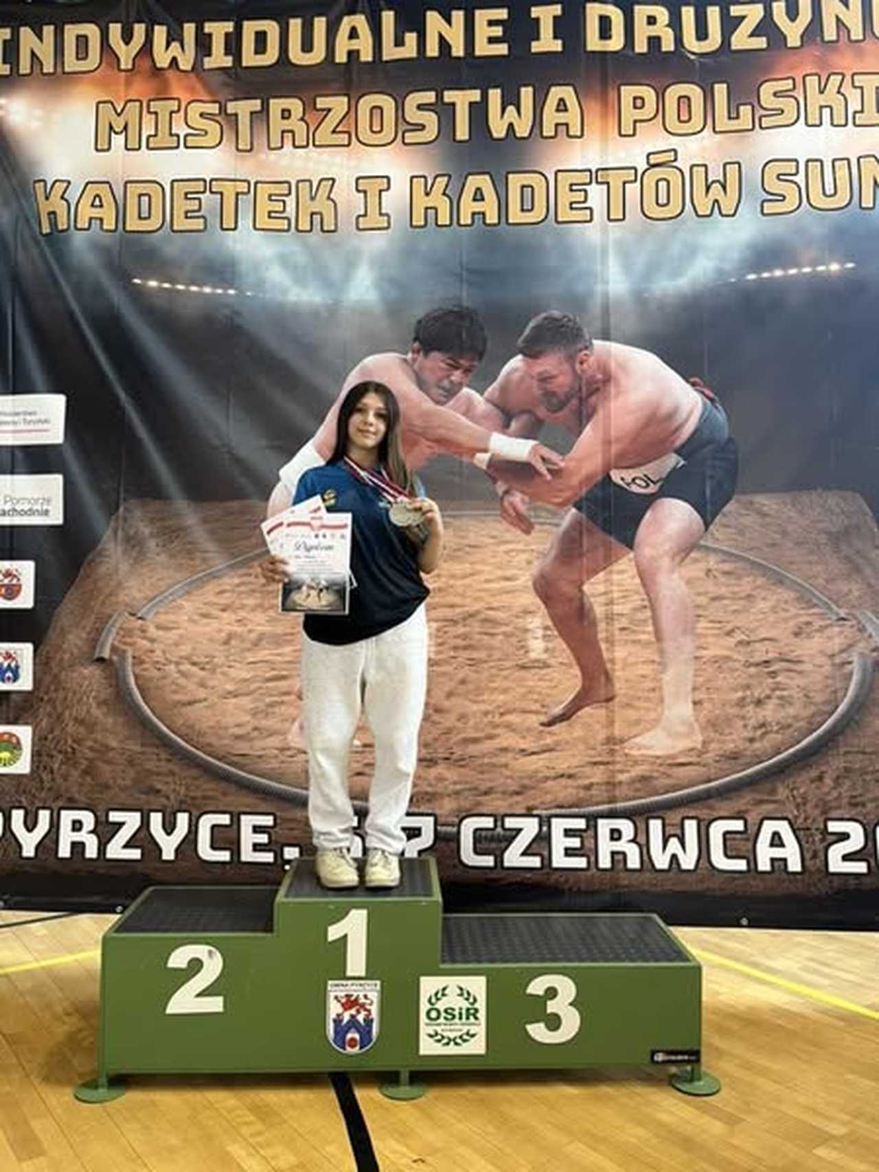 Kurcab i Hlond ze srebrnymi medalami Mistrzostw Polski Kadetek w Sumo