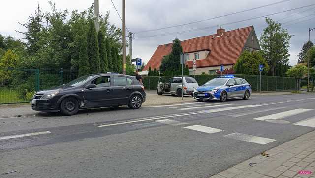 Zderzenie chryslera z oplem w Dzierżoniowie